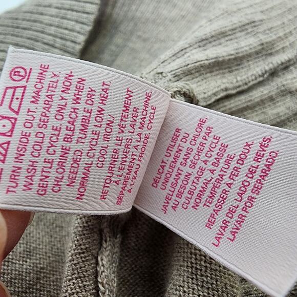 Victoria Secret Tunic Sweater Large Tan Cashmere Blend V Neck Pocket Ribbed Trim - Picture 11 of 12